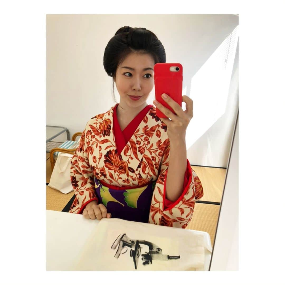 石橋穂乃香さんのインスタグラム写真 - (石橋穂乃香Instagram)「👘 BSテレ東さんにて、 2019年5月18日(土)21時から放送の 『やじ×きた 元祖 東海道中膝栗毛』 第7話に出演させて頂きました！ 観てください！  松尾諭さんとお芝居するシーンが多く、ご一緒出来てとっても楽しかったです！撮影が終わってからも大好きで、出会えて幸せな方です。  ちょうど舞台「ニンゲン御破算」が終わった後で、時代劇やりたかったからやらせて頂いて嬉しかったなぁ！また時代劇やりたいなぁ！」5月15日 21時59分 - honoohno