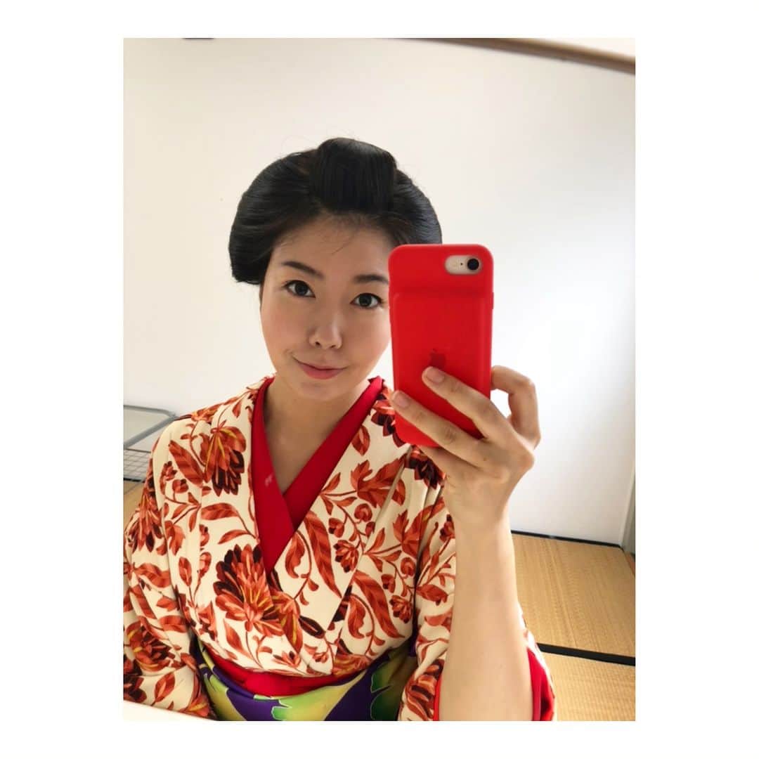 石橋穂乃香のインスタグラム：「👘 BSテレ東さんにて、 2019年5月18日(土)21時から放送の 『やじ×きた 元祖 東海道中膝栗毛』 第7話に出演させて頂きました！ 観てください！  松尾諭さんとお芝居するシーンが多く、ご一緒出来てとっても楽しかったです！撮影が終わってからも大好きで、出会えて幸せな方です。  ちょうど舞台「ニンゲン御破算」が終わった後で、時代劇やりたかったからやらせて頂いて嬉しかったなぁ！また時代劇やりたいなぁ！」