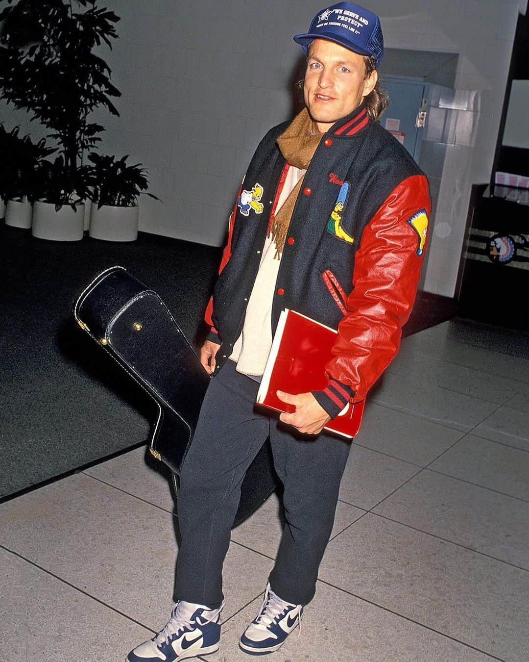 GQさんのインスタグラム写真 - (GQInstagram)「#YourMorningShot, '90s Airport Style: GQ's @noahvjohnson explains why it's never made more sense to dress like it's 1994—and you're a movie star headed to LAX. Link in bio to read. 🛫」5月15日 20時37分 - gq