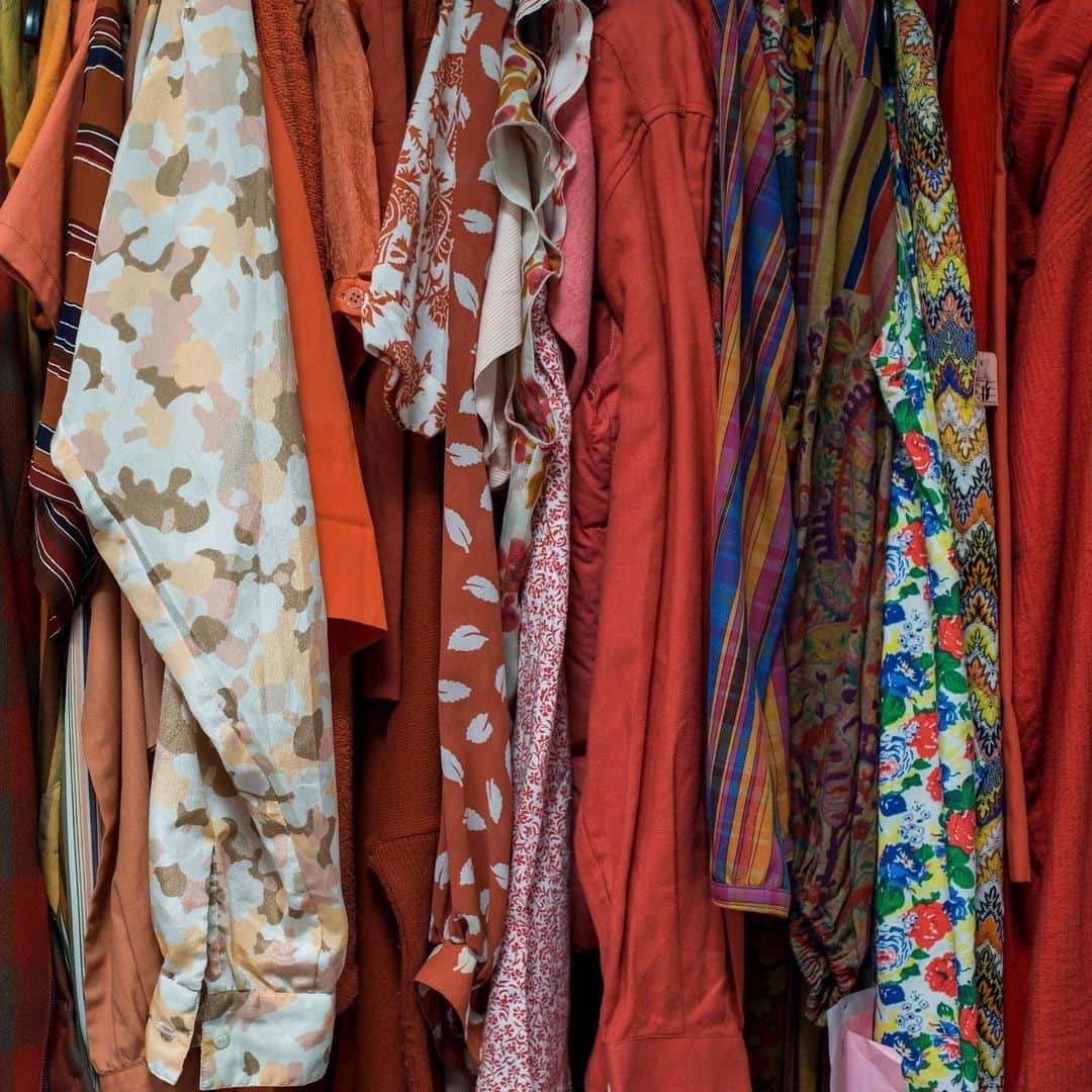 アーペーセーさんのインスタグラム写真 - (アーペーセーInstagram)「From the 15 to the 26th of May, a selection of archives for men and women’s clothing will be available with a 30 to 50% discount in a selection of #APC stores in France, Germany and Belgium and at apc.fr  Presented in colorama, the selection will vary from one store to another.  #StepByStep」5月15日 20時53分 - apc_paris