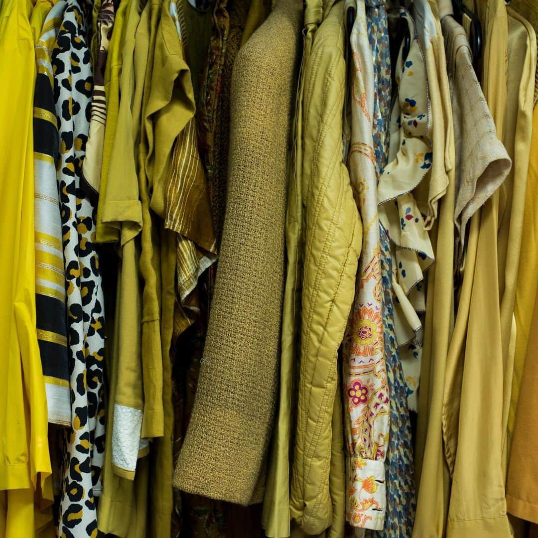 アーペーセーさんのインスタグラム写真 - (アーペーセーInstagram)「From the 15 to the 26th of May, a selection of archives for men and women’s clothing will be available with a 30 to 50% discount in a selection of #APC stores in France, Germany and Belgium and at apc.fr  Presented in colorama, the selection will vary from one store to another.  #StepByStep」5月15日 20時54分 - apc_paris