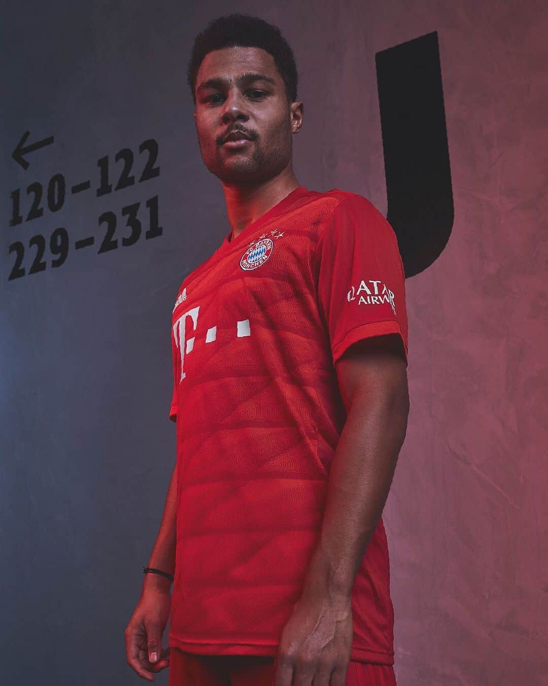 セルジュ・ニャブリさんのインスタグラム写真 - (セルジュ・ニャブリInstagram)「The real deal ♦️ #TurnUpRed #DareToCreate @adidasfootball @fcbayern」5月15日 21時11分 - sergegnabry