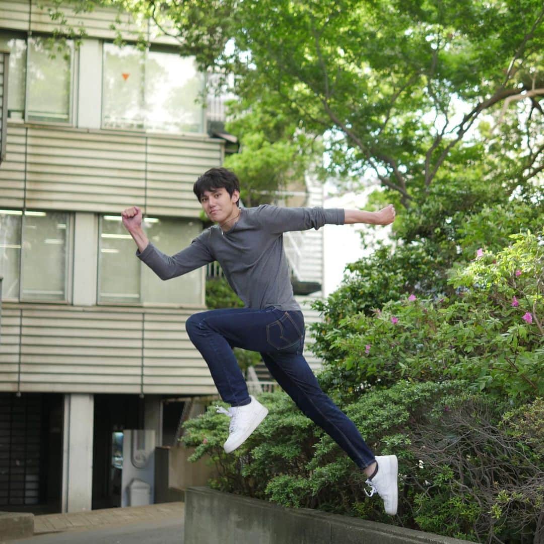 高野海琉さんのインスタグラム写真 - (高野海琉Instagram)「はい、そうです。 飛んでおります。  びっくり？？びっくり？？ そんなしないよねぇ。  #飛んでおります🐦🐦🐦 #今日も元気に #飛んでおります #日課」5月15日 21時30分 - kyle_taka1227