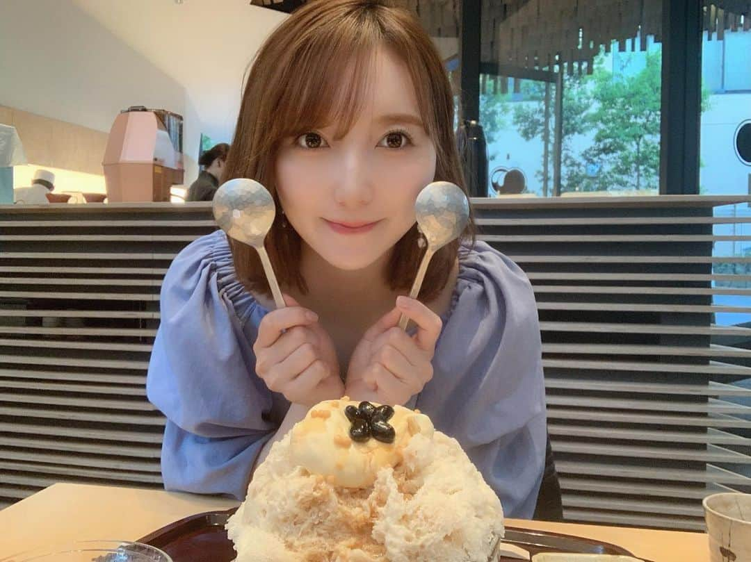 堀みづきさんのインスタグラム写真 - (堀みづきInstagram)「カキ氷始めました🍧 期間限定の #みたらしみるく 🍼💛 みたらしシロップにチーズクリームの組み合わせが最高で絶品でした😍 #厨菓子くろぎ #カキ氷 #夏はすぐそこ #友達と水着選び #わくわく #もぐもぐみづき」5月15日 21時38分 - mizuki_027