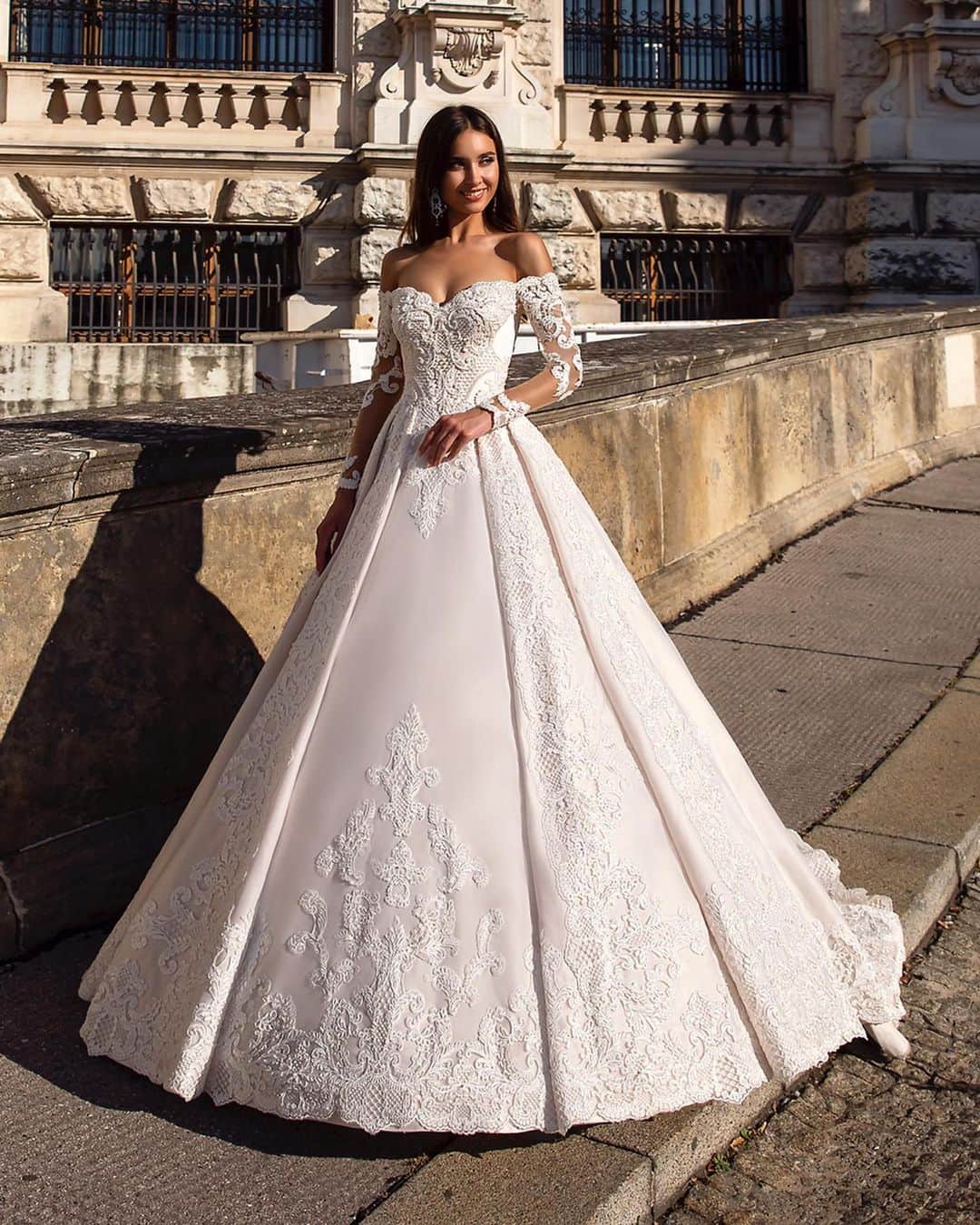 Wedding Lifeのインスタグラム：「😍😍😍 Classy and elegant gowns from @oksana_mukha_official •  Ladies go check them out and follow them for loads more stunning dresses!💕 .  @oksana_mukha_official @oksana_mukha_official @oksana_mukha_official ____________________ oksana-mukha.com」