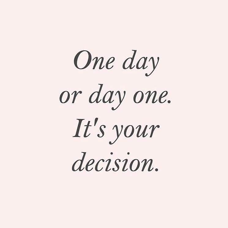 ケイラ・アイトサインズさんのインスタグラム写真 - (ケイラ・アイトサインズInstagram)「Today is the FIRST day of the rest of your life. Only YOU decide what it's going to look like 💪🏻💧. www.kaylaitsines.com/app @sosheslays」5月15日 13時29分 - kayla_itsines