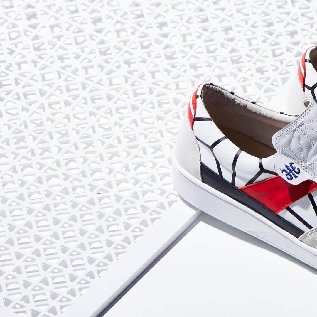 のインスタグラム：「2/2- PASTOR JP (Limited Edition): This Japanese inspired series features intricate Art Deco inspired geometric prints, for a unique and luxurious finish. Discover more through link in bio. #pastor #ss19 #limitededitionkicks #artdecodesign #springsummer #japaneseinspired #truth #lacelessdesign #royalelastics #royal」