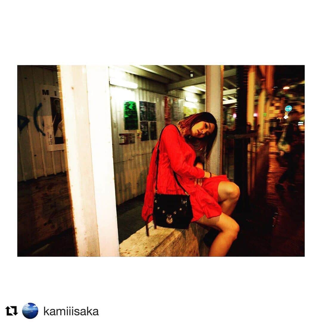 LiSAさんのインスタグラム写真 - (LiSAInstagram)「#Repost @kamiiisaka with @get_repost ・・・ LiSAの唄とともに、アジアの香りを感じて 「LiVE is Smile Always～ASiA TOUR 2018～[core]」完全生産限定盤 ピザボックス🍕」5月15日 14時10分 - xlisa_olivex