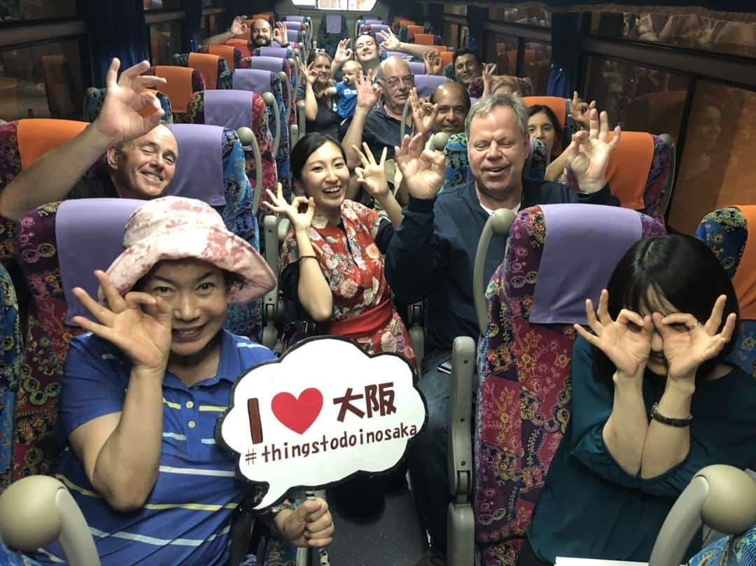 OSAKA WONDER LOOPさんのインスタグラム写真 - (OSAKA WONDER LOOPInstagram)「#Sightseeing in #Osaka with #OsakaWonderLoopBus! Come join us and see the city from the streets! https://wonderloop.jp  #Japan #Kansai #hoponhopoff #opentopbus #loopbus #osakacastle #umeda #shinsaibashi #dotonbori #namba #abeno #shitennoji #nippombashi #sakaisujihonmachi #osakastation」5月15日 14時11分 - osakawonderloopbus