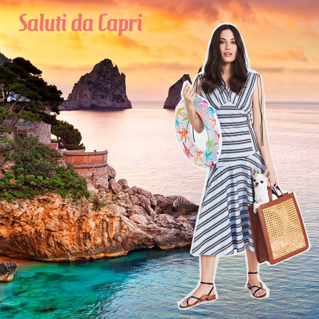 コチネレさんのインスタグラム写真 - (コチネレInstagram)「Bring the glam to that elegant Capri beach and send a pleasant reminder of your holiday in style. Special project by @paolostella  Dall’8 al 21 Maggio vieni a trovarci negli store di Milano, Corso Vittorio Emanuele 15, e Roma, Via del Corso 59/60.  Scegli la tua cartolina preferita e rivolgiti al nostro personale di vendita per imbucarla.  Hai la chance di vincere una delle borse indossate dalle nostre influencer!  #Coccinelle #CoccinelleItalianHolidays #PostcardFromItaly #Iconic #StrawBag #CoccinelleGirls #Capri #Italy #ItalianDesign」5月15日 15時45分 - coccinelleofficial