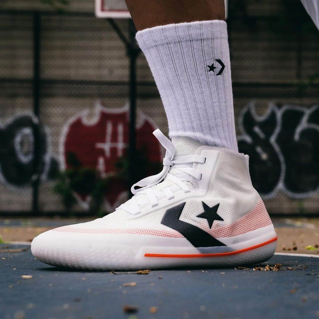 HYPEBEASTさんのインスタグラム写真 - (HYPEBEASTInstagram)「@hypebeastkicks: Take an on-feet look at the @converse All-Star Pro BB basketball sneakers. Showcased with white and black Quadifit mesh uppers, the sleek shoe features its classic All-Star patch on the medial side, and React foam outsoles that are as lightweight as they are responsive. The silhouette is set to launch on May 18 via Converse’s website. Photo: Eddie Lee/HYPEBEAST」5月15日 16時11分 - hypebeast