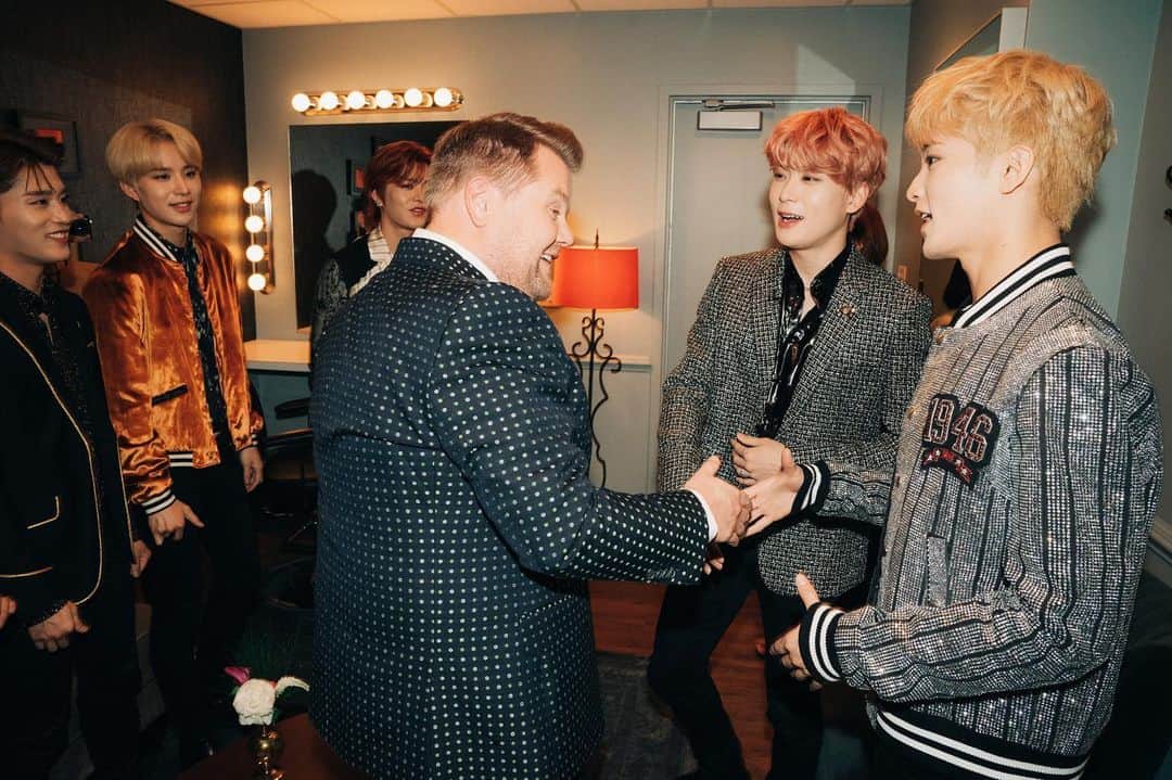 NCT 127さんのインスタグラム写真 - (NCT 127Instagram)「We met the one and only James Corden today!! 🤩  NCT 127 〖 #SUPERHUMAN 〗  Music Release ➫ 2019 05 24  #NCT127onCorden #WE_ARE_SUPERHUMAN #NCT127_SUPERHUMAN #NCT127」5月15日 16時06分 - nct127