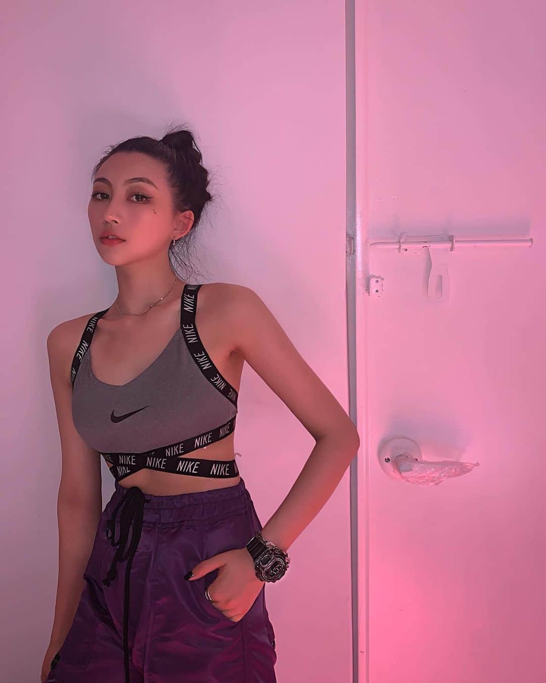 チン・インヒのインスタグラム：「💜」