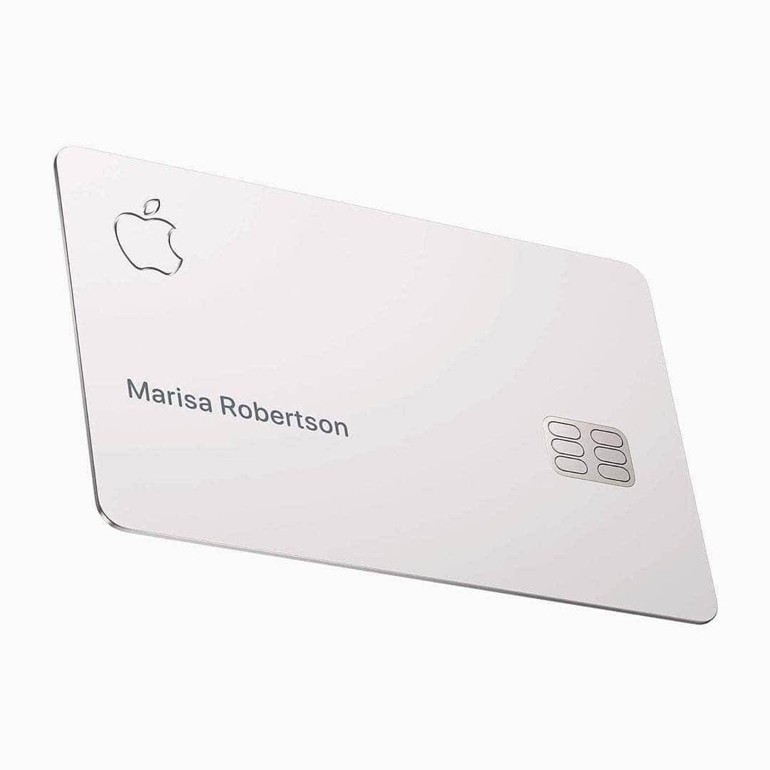 HYPEBEASTさんのインスタグラム写真 - (HYPEBEASTInstagram)「#hypebeasttech: @apple employees have received the first delivery of the Apple Card. Constructed of solid titanium, the card comes laser-etched with the owner’s name on the front, doing away with printed expiry dates and account numbers, while the back features a magstripe and logos of banking partners @mastercard and @goldmansachs. Expect it to officially launch this Summer. Photo: Apple / @bengeskin」5月15日 16時29分 - hypebeast