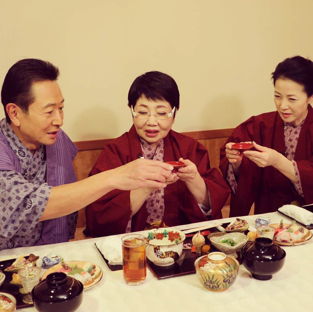 テレビ大阪「おとな旅あるき旅」さんのインスタグラム写真 - (テレビ大阪「おとな旅あるき旅」Instagram)「今回は 美味しいお肉のオンパレード⁉︎ 今週のおとな旅あるき旅（テレビ大阪）は、2時間半スペシャル！ スペシャルにふさわしい豪華ゲストと共に、大阪、神戸、奈良で初夏の美酒美食さんぽです！  番組初登場、泉ピン子さん坂本冬美さんとの爆笑珍道中も！お楽しみに！  5/18(土)18:30〜20:54  #おとな旅あるき旅#2時間半SP#テレビ大阪#三田村邦彦#泉ピン子#坂本冬美#萬田久子#村井美樹#大阪#神戸#有馬温泉#奈良」5月15日 17時02分 - tvo.otonatabi
