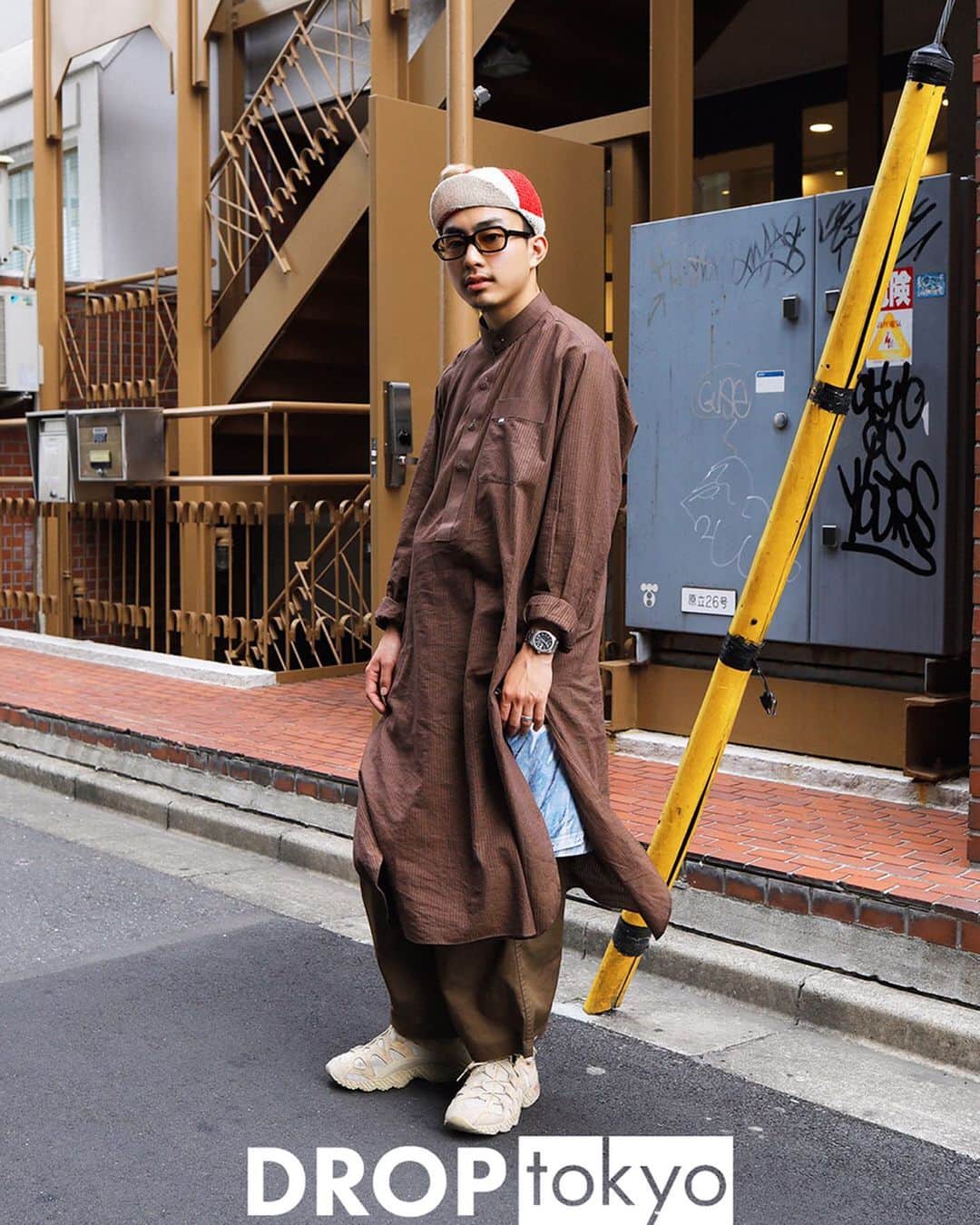 Droptokyoさんのインスタグラム写真 - (DroptokyoInstagram)「TOKYO STREET STYLES @drop_tokyo #🇯🇵 #streetstyle#droptokyo#tokyo#japan#streetscene#streetfashion#streetwear#streetculture#fashion#tokyofashion#japanfashion#ファッション#fashion#harajuku  Photography: @drop_tokyo」5月15日 17時02分 - drop_tokyo