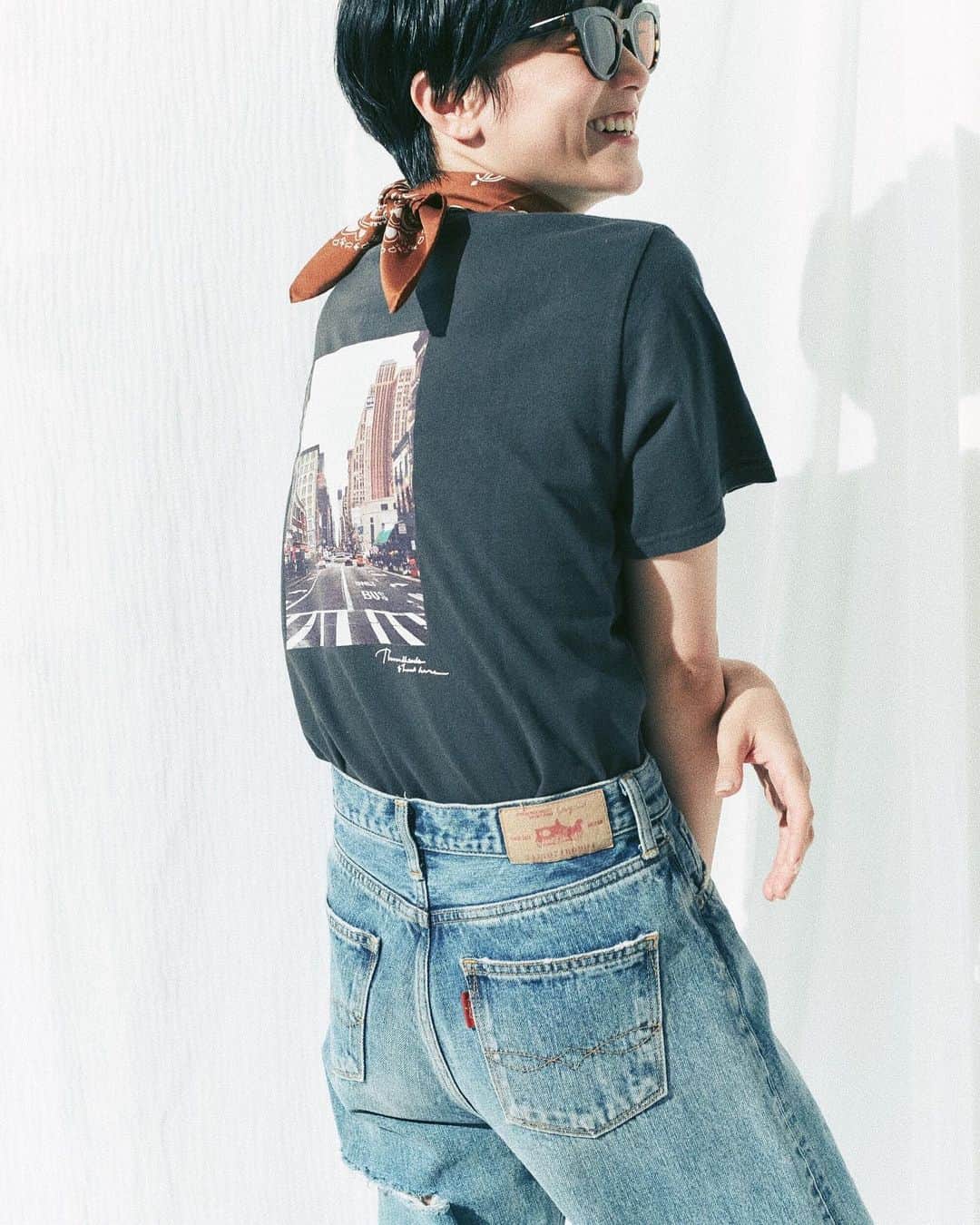 のインスタグラム：「. 【5/17(fri)NEW ARRIVAL】 #バックフォトプリントTee オフホワイト/ブラック ルミネ限定カラー：ベージュ ¥4,320(tax in) . @ungrid_official . #Ungrid #Ungrid_official」