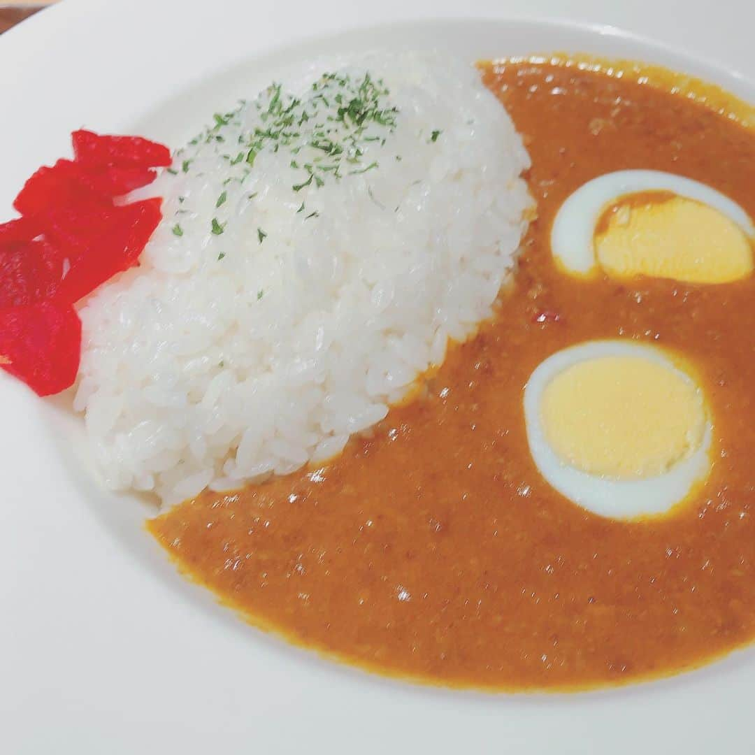 桐生真弥のインスタグラム：「これは北海道に行く前に我慢できなくて空港で食べた #カレー」