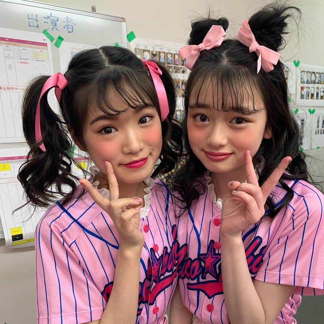 ニコ☆プチのインスタグラム：「プチ☆コレではこの4人がサプライズでブースに遊びに行ったよ〜﻿ ﻿ ﻿ 登場前ワクワク歩く姿をキャッチ☆﻿ ﻿ ﻿ #ニコプチ﻿ #プチコレ﻿ #プチコレ9﻿ #関谷瑠紀﻿ #丸山真亜弥﻿ #高比良由菜﻿ #中山あやか」