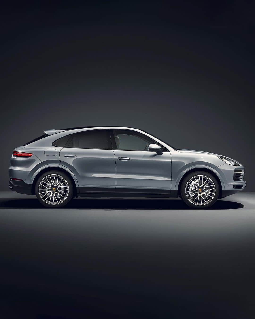 Porscheさんのインスタグラム写真 - (PorscheInstagram)「We’re launching another powerful Cayenne Coupé variant: the Cayenne S Coupé with a 2.9 litre V6 engine featuring twin turbocharging and developing 440 hp. Get a closer look in this gallery. #CayenneCoupe #ShapedbyPerformance __ Combined fuel consumption in accordance with EU 6: Cayenne S Coupé: 9.4 – 9.2 l/100 km; CO2 emissions combined 216 – 212 g/km」5月15日 18時06分 - porsche