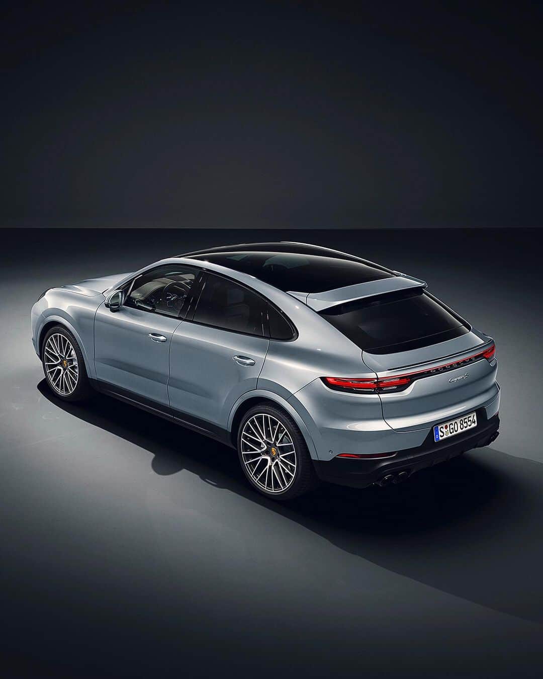 Porscheさんのインスタグラム写真 - (PorscheInstagram)「We’re launching another powerful Cayenne Coupé variant: the Cayenne S Coupé with a 2.9 litre V6 engine featuring twin turbocharging and developing 440 hp. Get a closer look in this gallery. #CayenneCoupe #ShapedbyPerformance __ Combined fuel consumption in accordance with EU 6: Cayenne S Coupé: 9.4 – 9.2 l/100 km; CO2 emissions combined 216 – 212 g/km」5月15日 18時06分 - porsche