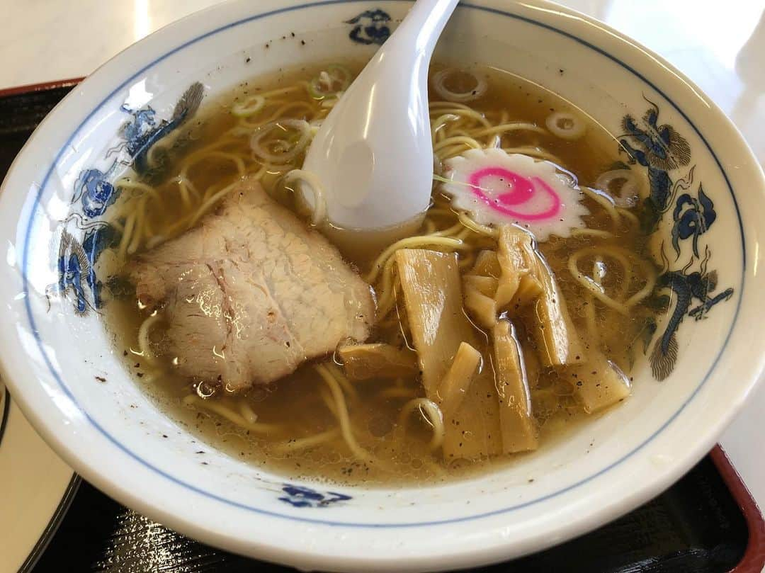 南早苗さんのインスタグラム写真 - (南早苗Instagram)「最近復活ラーメン愛！美味しかった〜！ #ラーメン #白チュー #麺の硬さも好み #スープも全て飲み干しました」5月15日 18時11分 - minamisanae