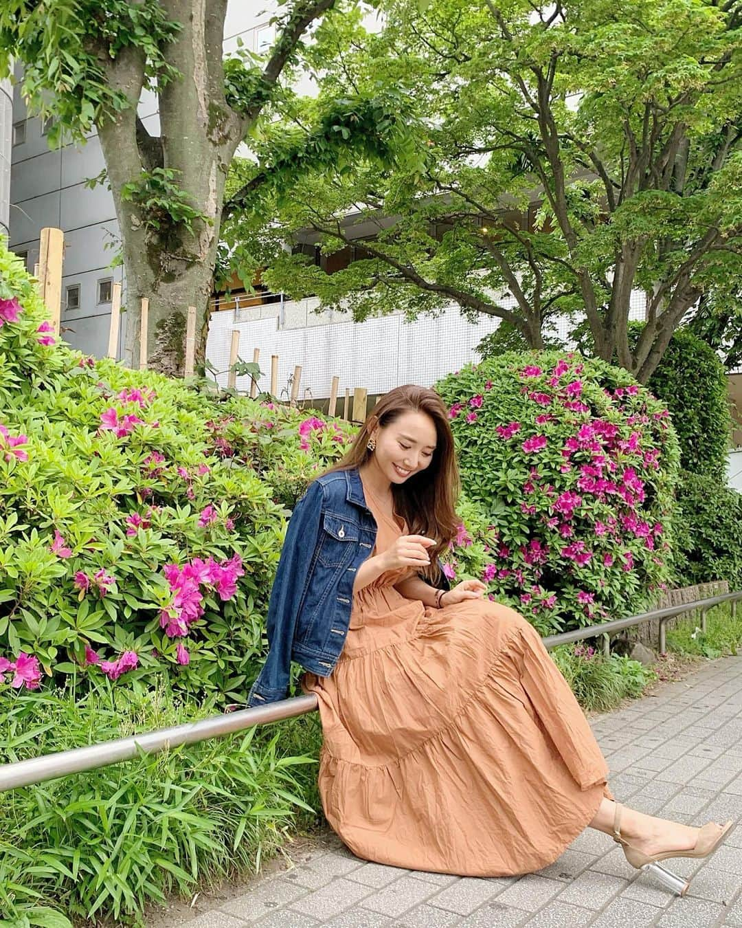 李 雨瀟さんのインスタグラム写真 - (李 雨瀟Instagram)「ワンピースな気分♡ @urs_official . . . #yuxiao_outfits #outfits #outfit #fashion #ootd  #fashion #code #coordinates #onepiece  #160cm #160cmコーデ  #coordinate #style #ワンピースコーデ  #コーディネート #デニム #Gジャン  #ティアードワンピース #ワンピース」5月15日 19時00分 - yuisho_ri