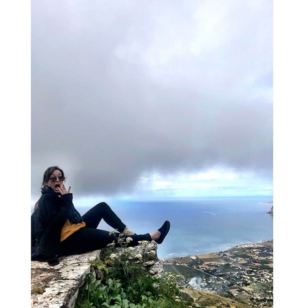 トーレイ・デヴィートさんのインスタグラム写真 - (トーレイ・デヴィートInstagram)「Castello di Venere. #Erice #Sicily」5月15日 19時44分 - torreydevitto