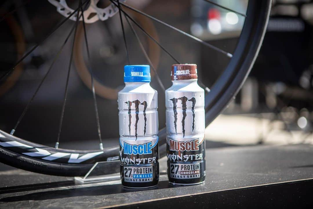 モンスターエナジーさんのインスタグラム写真 - (モンスターエナジーInstagram)「The post-ride is just as important 🚴🏻‍♂️ ⠀⠀⠀⠀⠀⠀⠀⠀⠀ Fuel your recovery with a solid 27 grams of @musclemonster protein 💪🏻 ⠀⠀⠀⠀⠀⠀⠀⠀⠀ #MonsterEnergy #MuscleMonster #Train #Recovery」5月16日 5時52分 - monsterenergy