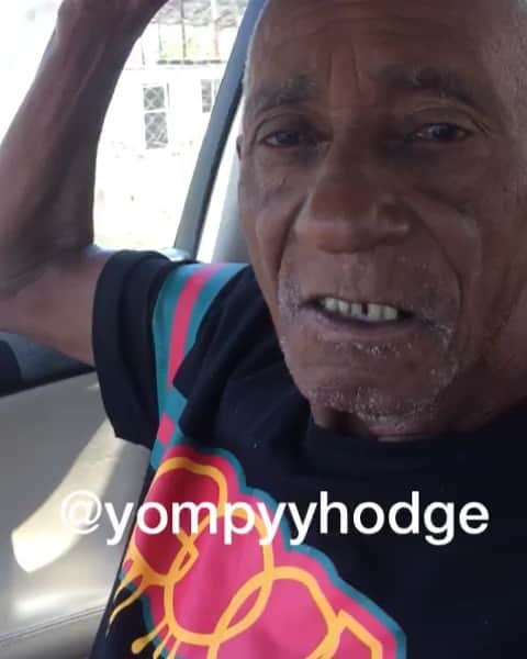 ホセ・レイエスのインスタグラム：「@el_viejoliopo repite conmigo😂😂😂」