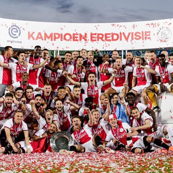 フレンキー・デ・ヨングのインスタグラム：「WIJ ZIJN AJAX, WIJ ZIJN DE BESTE ❌❌❌」