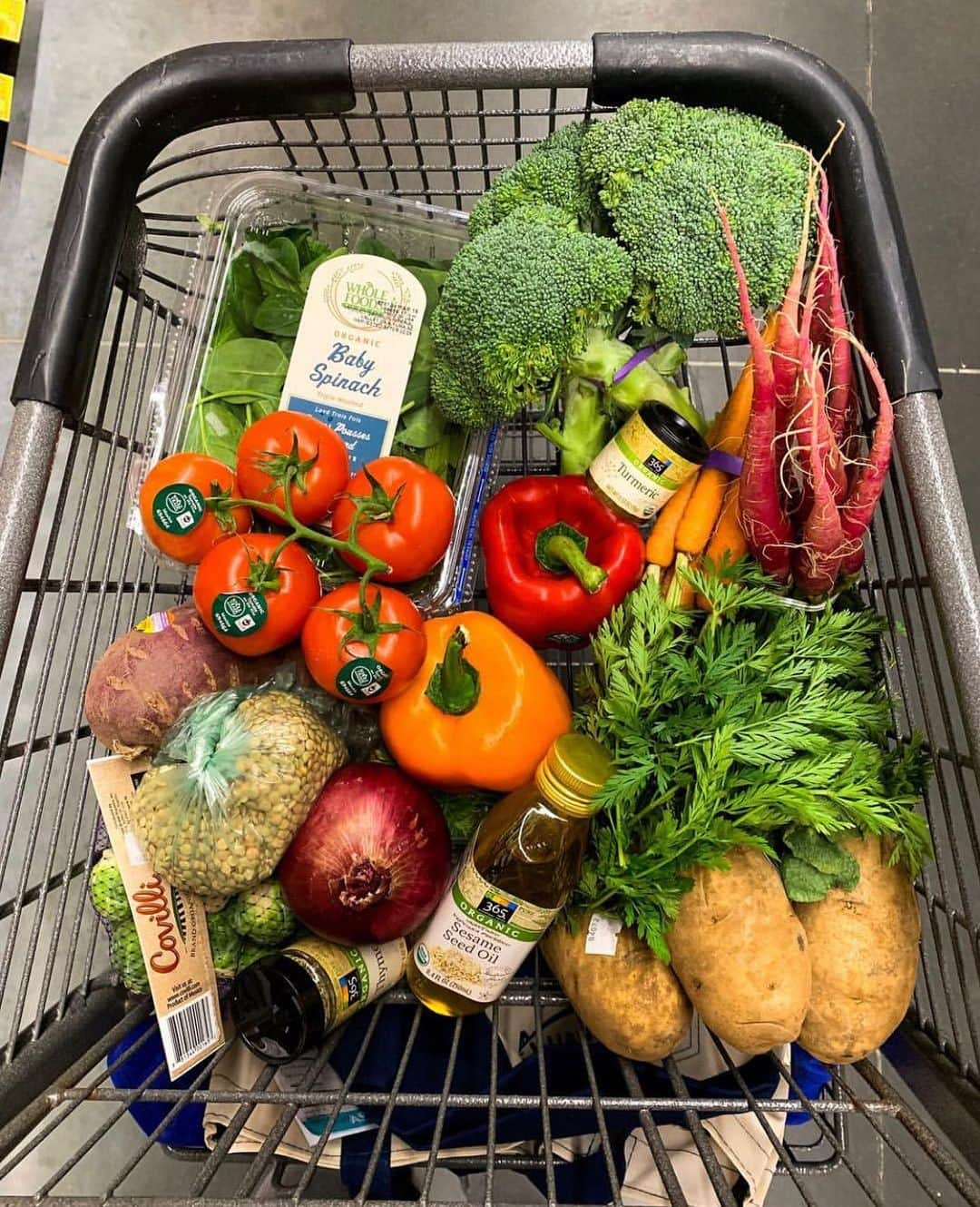 Whole Foods Marketさんのインスタグラム写真 - (Whole Foods MarketInstagram)「Veggies on veggies on veggies. 📷@esbarron_」5月16日 6時41分 - wholefoods