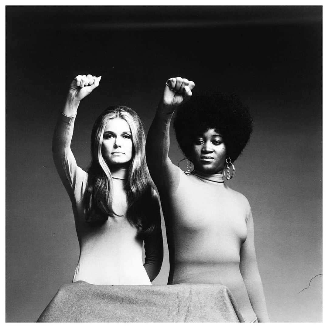 ナタリア・コルドバ・バックリーのインスタグラム：「“Decisions are best made by the people affected by them”. Gloria Steinem & Dorothy Pitman Hughes.  The passing of new abortion bans is not only despicable but unconstitutional. We will NOT tolerate this abuse toward our rights. Women’s rights have been under attack for centuries. It’s time to fight back together and once and for all kill this fucking monster that goes by the name of misogyny/machismo.  #misogyny #AlabamaAbortionBill #WomensRights #womensrightsarehumanrights」