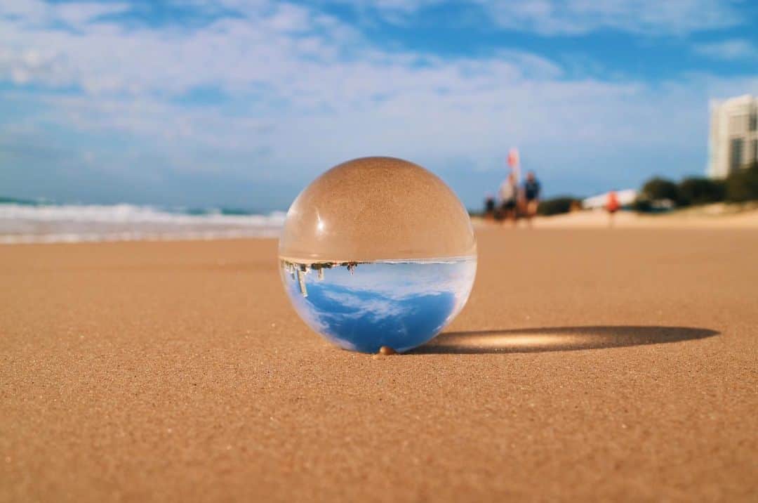 アンドリュー・ドッズさんのインスタグラム写真 - (アンドリュー・ドッズInstagram)「@lensball on the beach 🏖」5月16日 7時07分 - andrew_dodds