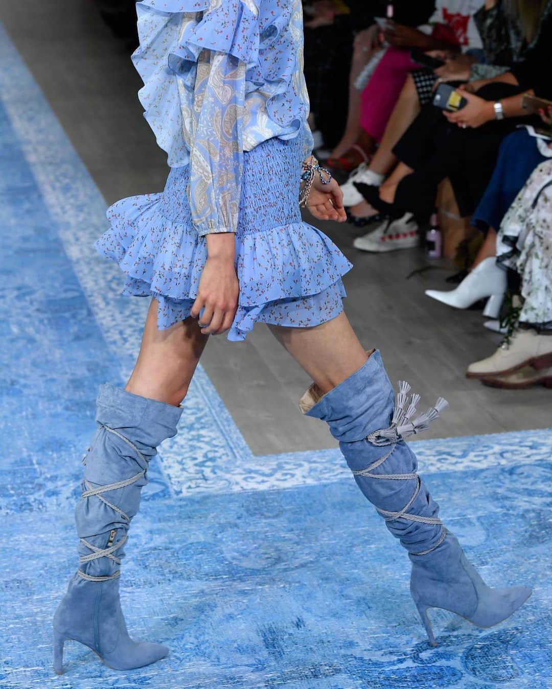 Fashion Weekのインスタグラム：「We've got the blues 💙 @wearekindred presented their resort collection entitled Boheme Heart @fashionweekaus this week. Photo by @gettyimages⠀⠀」