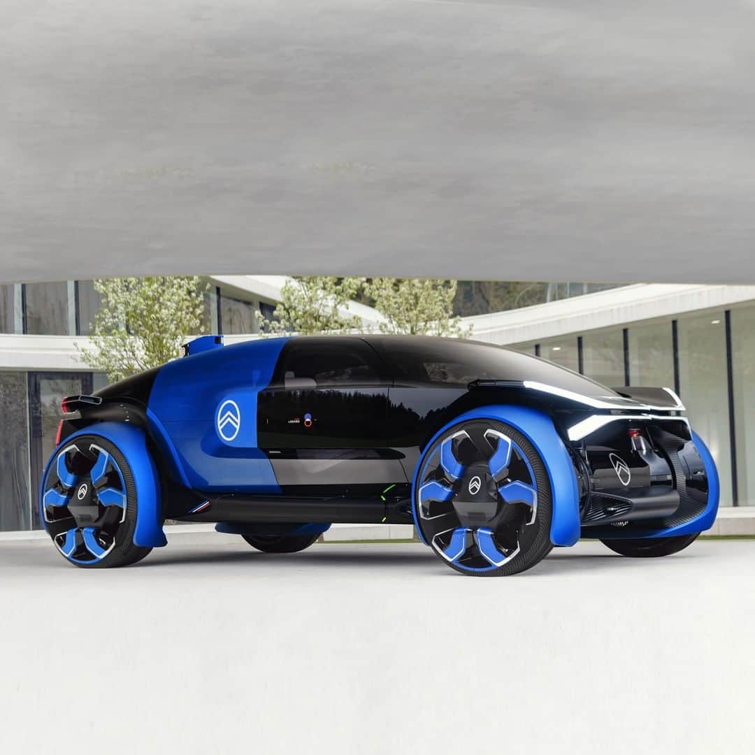 のインスタグラム：「Citroën #19_19Concept.  Fully electric and autonomous = ë-comfort. . #Comfort #LibertyElectricityMobility #InspiredbyFutureYou」