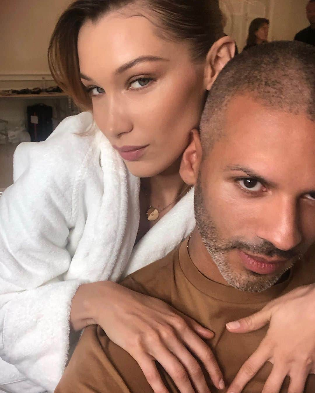 Vincent Oquendoさんのインスタグラム写真 - (Vincent OquendoInstagram)「Reunited and it feels so good #bellahadid 🥰」5月15日 22時53分 - makeupvincent