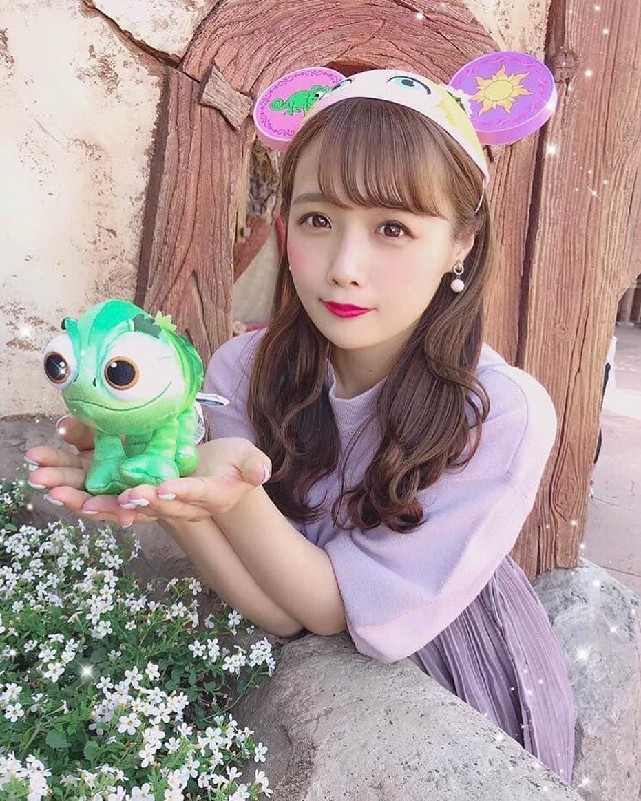 計良日向子（ひなひ）さんのインスタグラム写真 - (計良日向子（ひなひ）Instagram)「. . ラプンツェル💜 パスカルと一緒に(*´ω｀*)💗 . . . #tokyodisneyland #disneyland #disney #tdl #ディズニーランド #ディズニー #ディズニーバウンド #ラプンツェル #塔の上のラプンツェル #ラプンツェルコーデ #パスカル #私服 #coordinate #snidel #スナイデル #love #instagood」5月15日 22時46分 - kerahinako1105