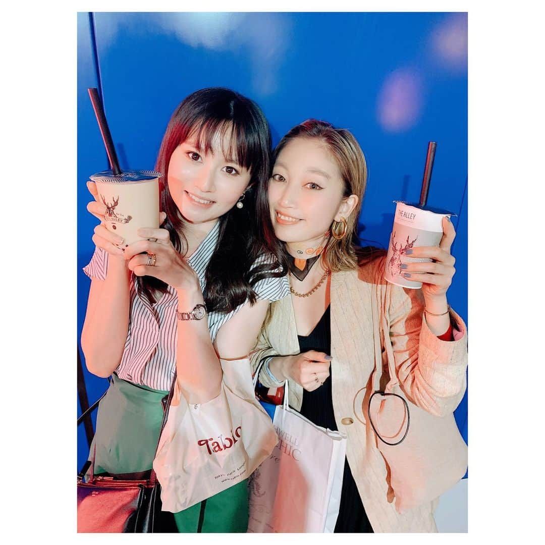 久保山香奈さんのインスタグラム写真 - (久保山香奈Instagram)「. タッピー飲もう💕 って るんるんしてるから 付き合ったけど 前の日に私がタピオカ飲んだの知ってて笑えたw 流行ってるのに初めて飲んだらしいw いろいろ面白い🤣  てか癒された❤️ #タピオカ#タッピー」5月15日 22時56分 - kaaana227