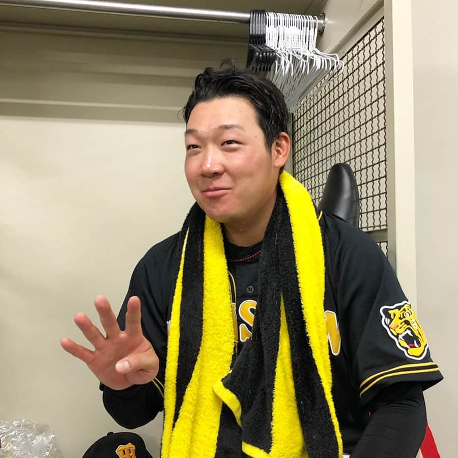 阪神タイガースさんのインスタグラム写真 - (阪神タイガースInstagram)「今日は乱打戦を制しました！ホームラン5本‼️ #糸井嘉男 選手  #福留孝介 選手  #木浪聖也 選手  #大山悠輔 選手  #梅野隆太郎 選手 #ぶち破れオレがヤル」5月15日 23時07分 - hanshintigers_official