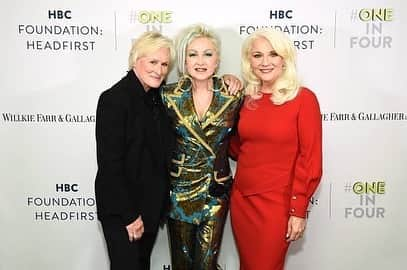 シンディ・ローパーさんのインスタグラム写真 - (シンディ・ローパーInstagram)「About last night! @glennclose @cynthiabtwf  #HBCfoundation @saks」5月15日 23時38分 - cyndilauper