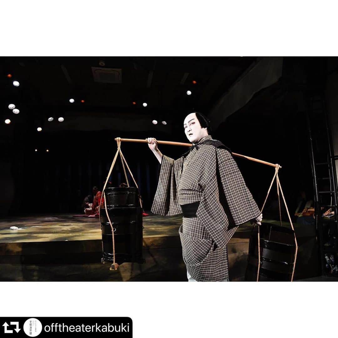 中村獅童さんのインスタグラム写真 - (中村獅童Instagram)「#repost @offtheaterkabuki ・・・ #オフシアター歌舞伎 寺田倉庫公演も後半戦に入りました。360°の舞台に花道のみでもなく会場をいかし四方から役者が出入りし物語 #女殺油地獄 はライブのように進行します。それはまるで事件の如く。この新たなる歌舞伎は来週からは新宿歌舞伎町にて、これもまた必見です！  @offtheaterkabuki #中村獅童 #中村壱太郎 #上村吉弥 #嵐橘三郎 #赤堀雅秋 #荒川良々 #歌舞伎 #kabuki  当日券の販売あります、よろしくお願い致します。」5月15日 23時41分 - shido_nakamura