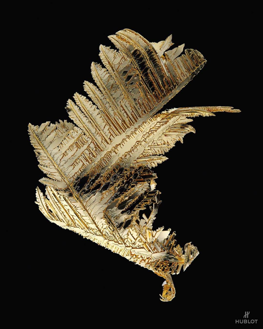 ウブロさんのインスタグラム写真 - (ウブロInstagram)「The Classic Fusion Ceramic Gold Crystal serves as a reminder of the history of gold. Its dial is adorned with gold crystals created using gold flakes collected from #Geneva’s rivers. #TheArtOfFusion」5月15日 23時54分 - hublot