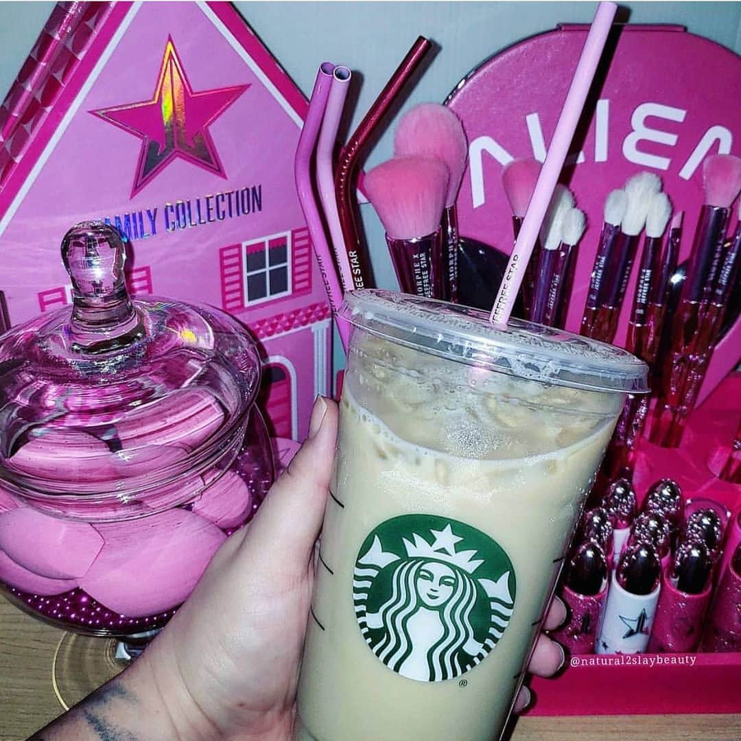 Jeffree Star Cosmeticsさんのインスタグラム写真 - (Jeffree Star CosmeticsInstagram)「Gooood morning everyone!! 🍵 Time to bust out your pink metal straws and have some coffee 💅🏻 #jeffreestarcosmetics #metalstraw photo by: @natural2slaybeauty」5月15日 23時56分 - jeffreestarcosmetics