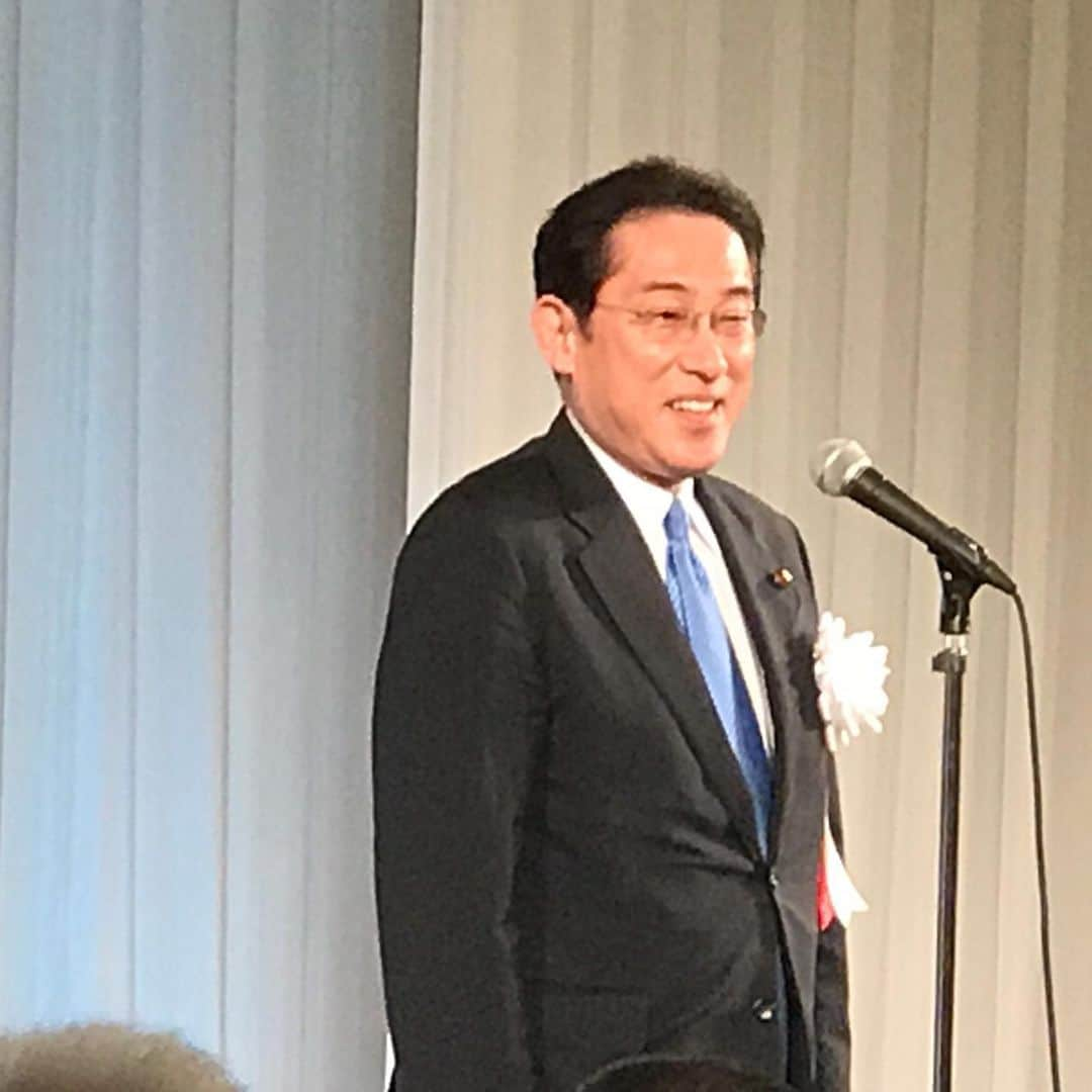 平井卓也さんのインスタグラム写真 - (平井卓也Instagram)「宏池会と語る会には多くの皆さんが駆けつけてくれました。岸田会長、保守本流の政策集団への期待が高まっていることを実感しました。ありがとうこざいました。#平井卓也」5月16日 0時12分 - hiratakuchan0125