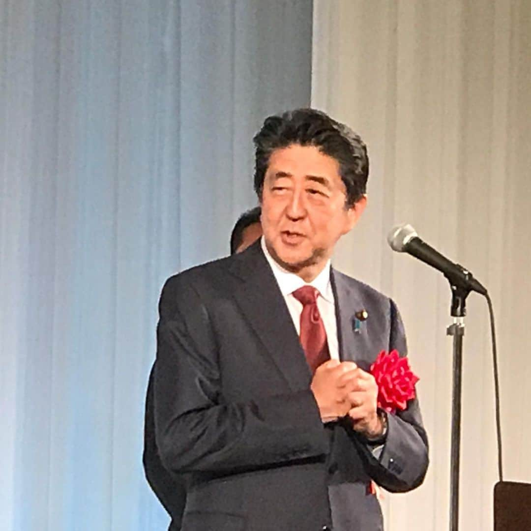 平井卓也さんのインスタグラム写真 - (平井卓也Instagram)「宏池会と語る会には多くの皆さんが駆けつけてくれました。岸田会長、保守本流の政策集団への期待が高まっていることを実感しました。ありがとうこざいました。#平井卓也」5月16日 0時12分 - hiratakuchan0125