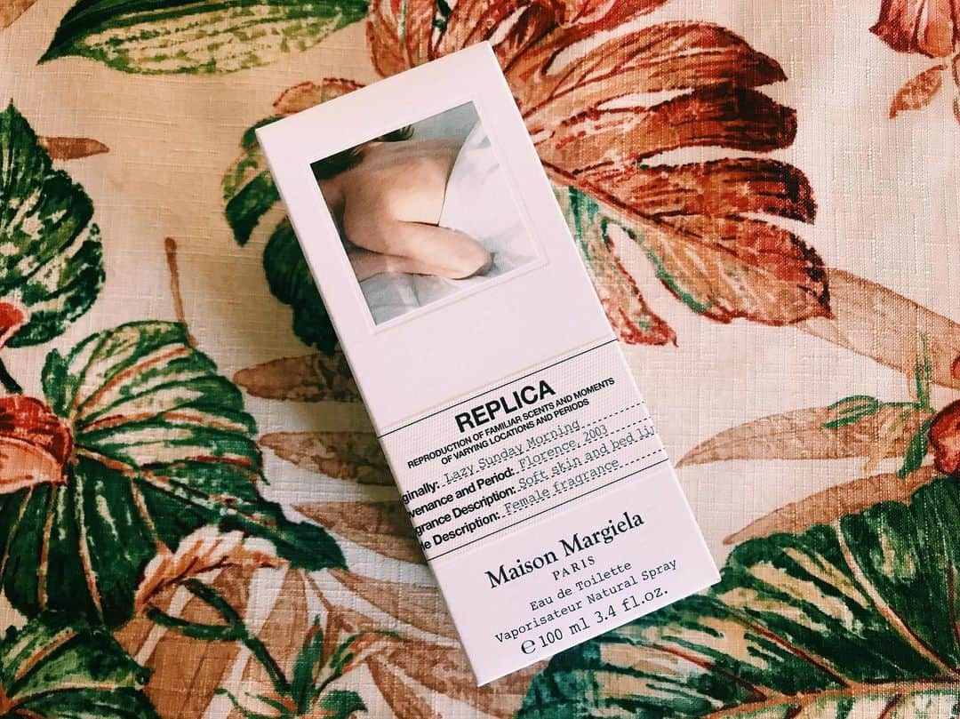 のインスタグラム：「・ ・ Lazy Sunday Morning.  最近の仲間入り◎ さわやかな香りが仕事前にはぴったり🌿  #maisonmargiela  #fragrance」