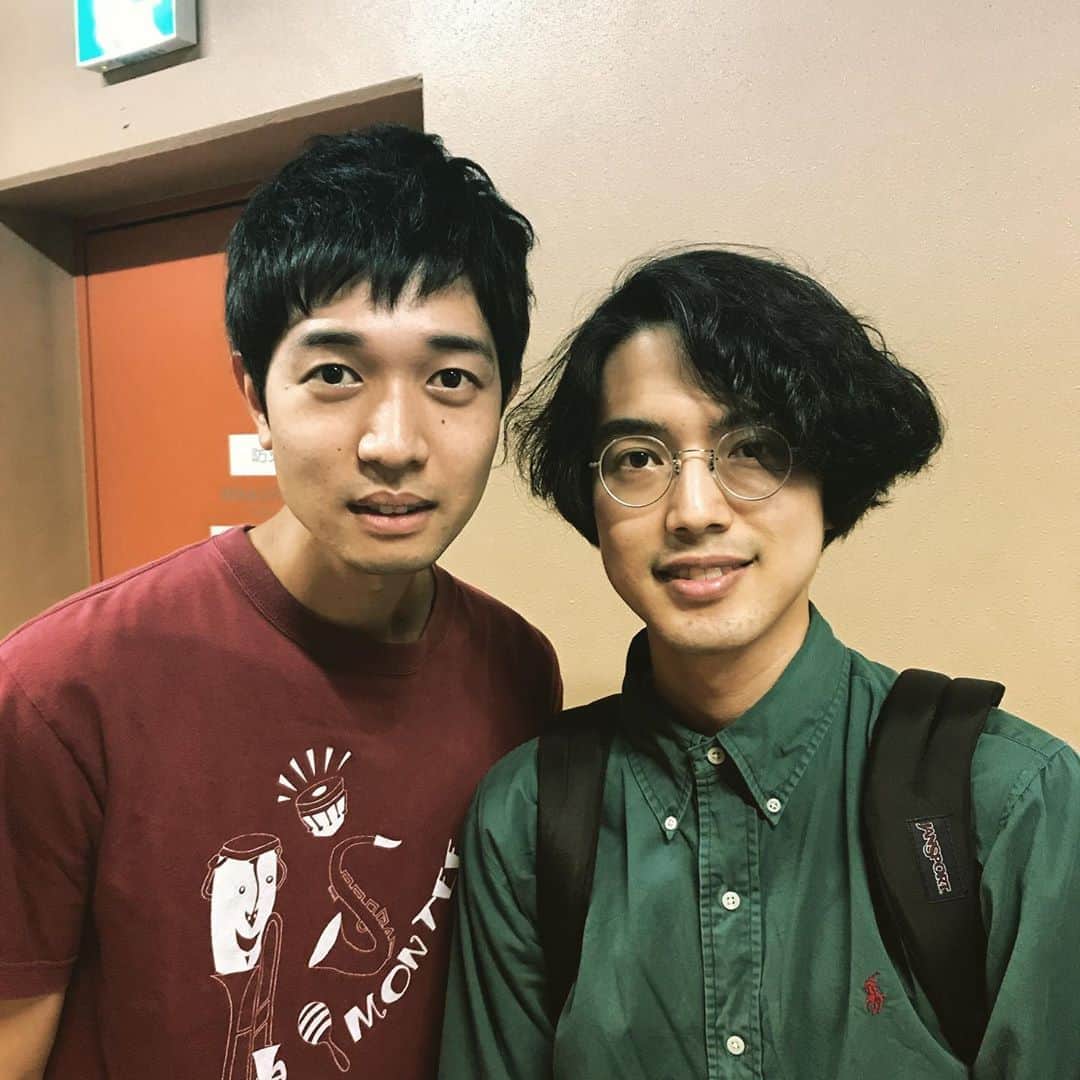 のインスタグラム：「『獣の柱』2日目終了。 ゲンくん、ありがとう！ 相変わらずウディアレンに似てる。」
