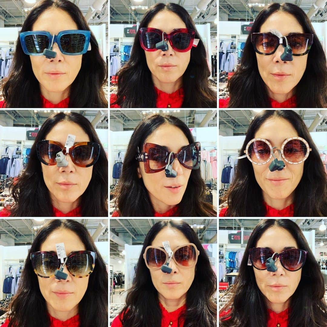 Monday満ちるさんのインスタグラム写真 - (Monday満ちるInstagram)「My favorite vintage sunglasses broke...! A hunt for replacement sunglasses made a turn towards trying on some silly I-would-never-buy-these...that strangely made me wonder if I should!」5月16日 1時05分 - mondaymichiru