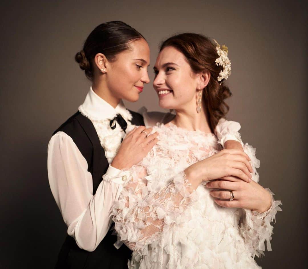アリシア・ヴィキャンデルのインスタグラム：「Aicia Vikander and Lily James celebrating their wedding in 'One Red Nose Day and a Wedding', a 15-minute sequel to 'Four Weddings and a Funeral' to air on NBC on May 23.」